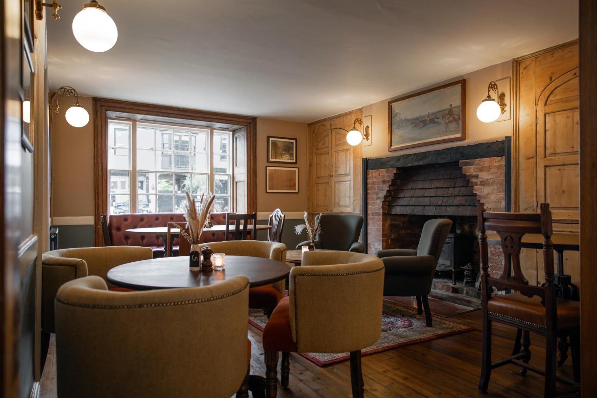 The Lamb Inn Hindon ภายนอก รูปภาพ