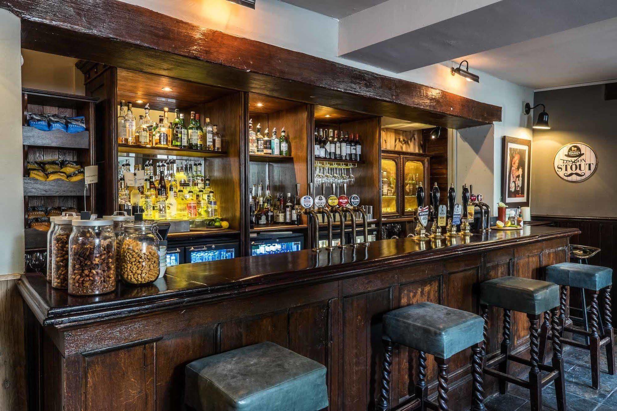 The Lamb Inn Hindon ภายนอก รูปภาพ