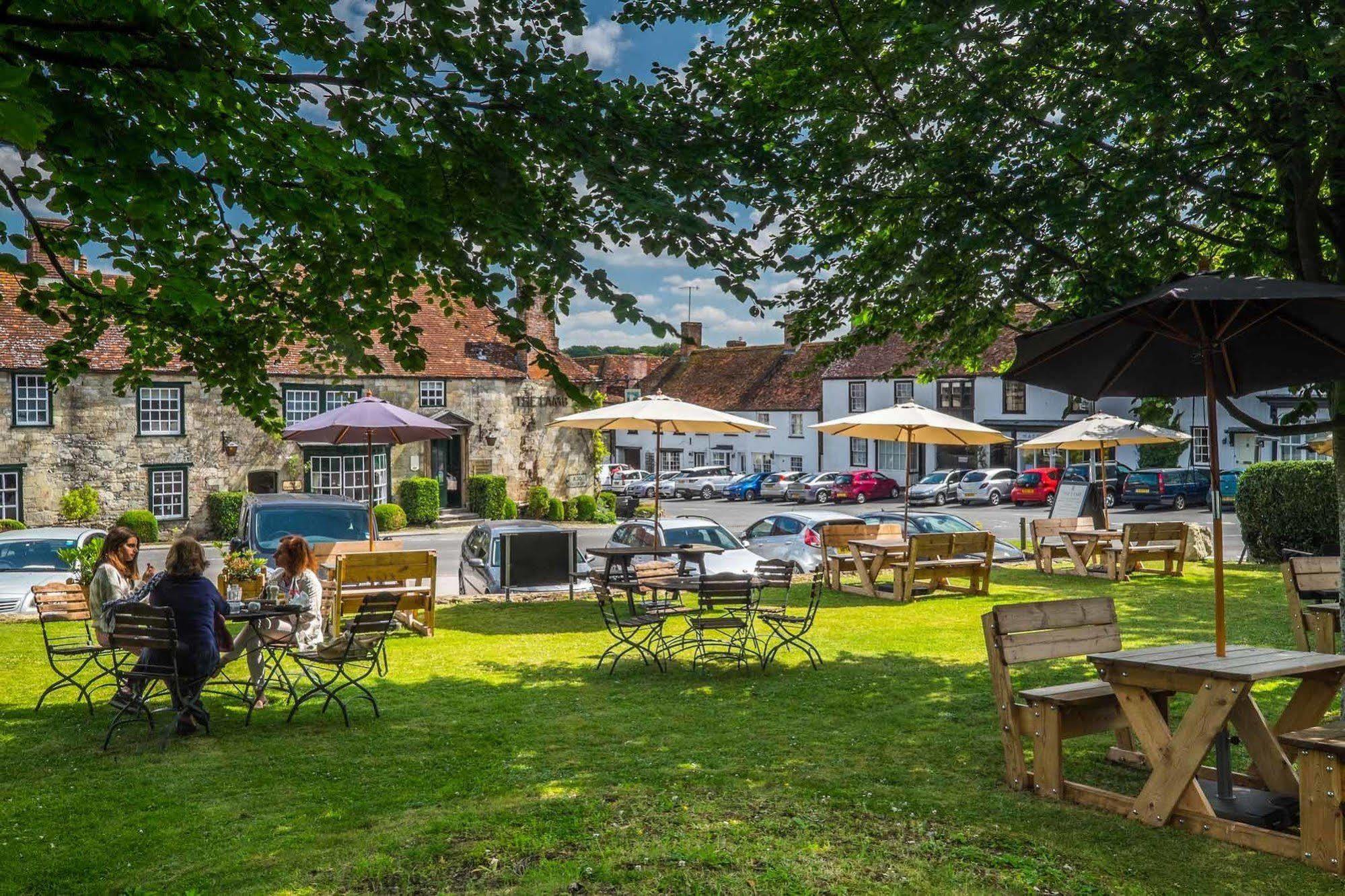 The Lamb Inn Hindon ภายนอก รูปภาพ